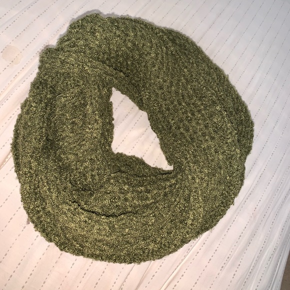 olive green infinity scarf from dress up - Picture 1 of 4